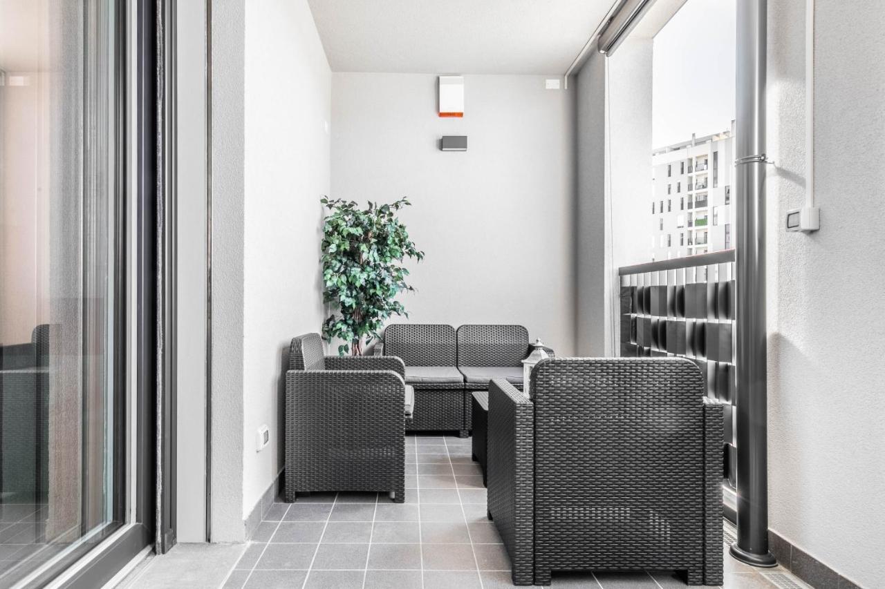 Апартаменты Harmony House - Rho Fiera 6Min - Free Parking - Terrace Милан Экстерьер фото